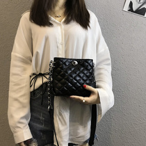 Leather womens bag small fragrance 2021 new small bag versatile messenger bag shoulder bag female bag Lingge chain bag