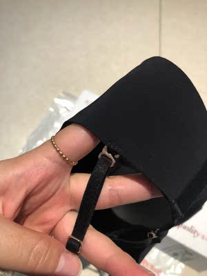 拿到手 先是包装很精致 送人都很好看的礼盒  肩带是那种细细的那种但是很精致也很有分量  胸罩的内里很柔软 我平常戴75B 这款刚好 大家根据胸型选择啊！   以下是凑字数的： 哈哈哈哈哈哈哈哈哈哈哈哈哈哈哈哈哈哈哈哈哈哈哈哈哈哈哈哈哈哈哈交哈哈哈哈哈哈哈哈哈哈哈哈哈哈哈哈哈哈哈哈哈哈哈哈哈哈哈哈哈哈哈哈哈哈哈哈哈哈哈哈哈哈哈哈哈哈哈哈哈哈哈哈哈哈哈哈哈哈哈哈哈哈哈哈哈哈哈哈哈哈哈哈哈