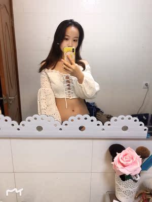 观望课很久才买 果然很美 自己手臂还是太粗了 有点紧一直到脱下来 才发现边上有拉链 观望课很久才买 果然很美 自己手臂还是太粗了 有点紧一直到脱下来 才发现边上有拉链