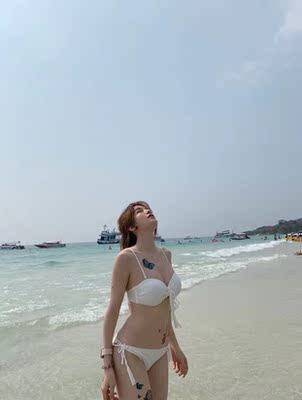 泳衣很好看 型很好