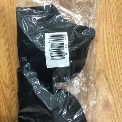 宝贝收到啦，安莉芳的质量果然很好，和商店试过的质量一样，大小也很合适，只要按平时的尺码买，感觉不会出现空杯的情况。特意选的几个款式都比较聚拢。大牌子果然是大牌啊，快递都用的是顺丰呢，很快就收到啦。双十一的价格比平时美丽一点哦。