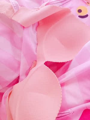 穿着真的真的很舒服呢，我买的最少的尺寸，刚好合适咧