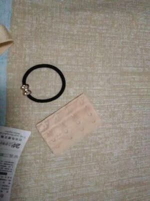 已第二次在她家买文胸了，面料很舒服，做工细，比外面同价位的质量好，店家还有赠品。