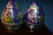 Old cloisonne Birthday Peach holding box single price