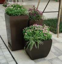 New FRP water cup type flower pot scenic spot clubhouse floor flower pot shopping mall living room flower pot Hotel Club