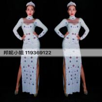 W Bonnies home real pat on the back of a dress rehearsal for a bar night club business to host guest singers