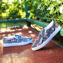 Autumn canvas shoes lazy mens shoes breathable boys old Beijing cloth shoes one-foot set Korean casual shoes skate shoes