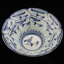 Pure hand drawn late Qing Dynasty blue and white twig pattern Doujia bowl antique antique antique antique porcelain old goods