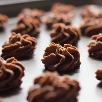 Full 29 ~ cocoa small flower cookies ~ Handmade homemade baked biscuits delicious snacks Net red snacks