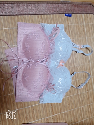 第二次买啦，好看又合适，不空杯，难得有这么适合平胸的，买买买不要犹豫