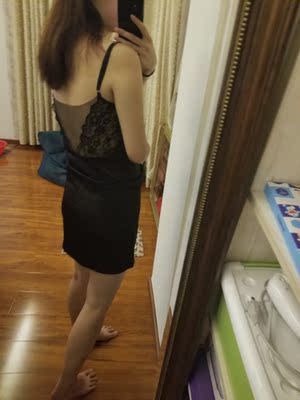 穿起来很舒服, 款式也很漂亮.很性感~重点是价格很便宜.五分好评！