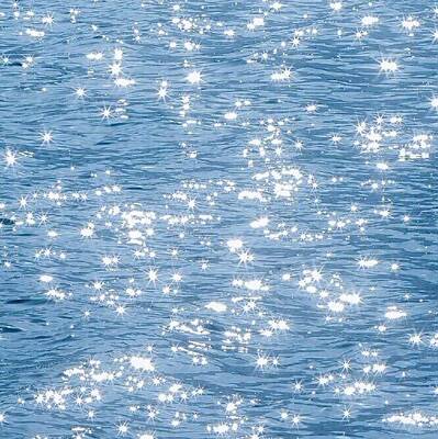 从来没有买过这样的内衣,前面绑带的那种,平常穿的都是常规款。这款内衣摸起来很舒服,滑滑的。而且形式挺新颖的。前面绑带的也很好,不会很容易就松掉。看起来很性感哟。而且很聚拢。胸小胸大的妹子都可以尝试一下。只不过带子有点细,可能会有点嘞吧。 从来没有买过这样的内衣,前面绑带的那种,平常穿的都是常规款。这款内衣摸起来很舒服,滑滑的。而且形式挺新颖的。前面绑带的也很好,不会很容易就松掉。看起来很性感哟。而且很聚拢。胸小胸大的妹子都可以尝试一下。只不过带子有点细,可能会有点嘞吧。