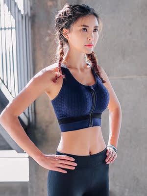 这件对小胸很不友好。小胸穿着防震等于无。 这件对小胸很不友好。小胸穿着防震等于无。