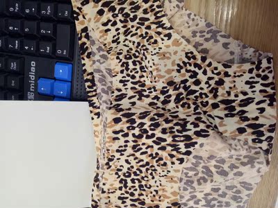 第一次购买，感觉手感不错，，包装也不错，还没穿