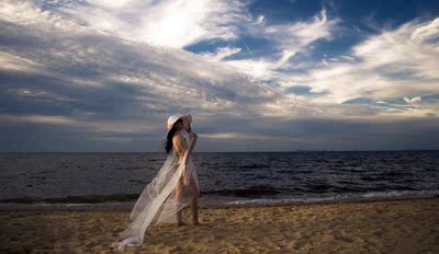 比基尼超美，质量超赞，买了三家的，唯独这家品质最牛，喜欢的亲大胆买吧！超级大爱