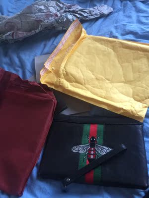 【揭秘】菲卡奴男包怎么样，质量很差是真的吗