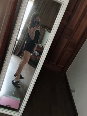 特别显瘦，喜欢黑色的，莫代尔的面料，睡觉穿特别舒服，必须要给个好评