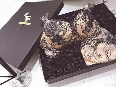 质量很好,很舒服,包装和绣花都很精致,穿上你就是最性感的女孩鹅,不说了我要穿上它去睡李现哥哥去了 质量很好,很舒服,包装和绣花都很精致,穿上你就是最性感的女孩鹅,不说了我要穿上它去睡李现哥哥去了