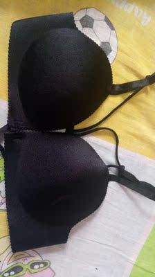 和想象的不太一样，料子很糙，然后，，，有点小🤕