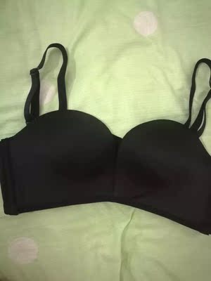 款式好看，也很舒适。完全媲美几百块的。