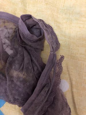 穿了一段时间发现商品质量极差，亲们购买需谨慎！看图。