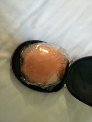 还没有试穿  不过光看实物就觉得物有所值了  不会low的样子