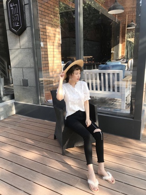 我一下子买了三件 都是白菜价很好穿 都灰常喜欢 会一直关注的！