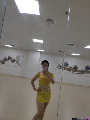 真便宜,团购,好赞,活动力度真大。哈哈。喜欢,就是上身稍微有点紧,感觉不错。弹力大 真便宜,团购,好赞,活动力度真大。哈哈。喜欢,就是上身稍微有点紧,感觉不错。弹力大