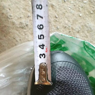 收到货后，试穿了一下，感觉大了，在购买前问的客服说某品牌跑鞋穿43，这个应该穿多大，客服说43，看来以后这个品牌的鞋的小一码，买42.5的就行了，不管咋样，我是习惯性好评！