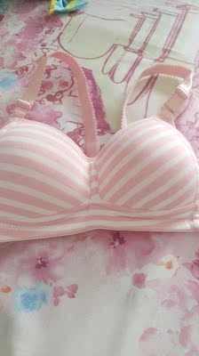 实物与图片颜色一样，尺码合适，舒服的！