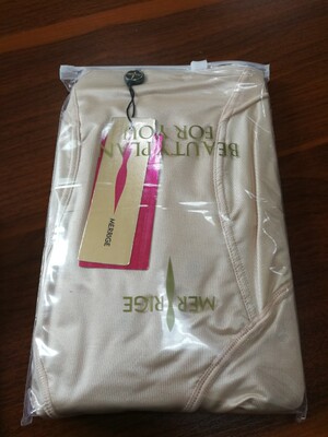 很舒适，不紧嘞，塑形好穿！