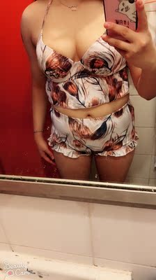 167高 勉強遮到肚子吧 脖子有點勒 167高 勉強遮到肚子吧 脖子有點勒