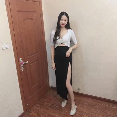 衣服很收身，显身材，质量好，满意的一次购物，谢谢卖家，给你个赞。