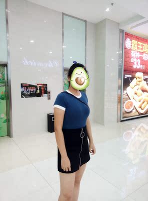 衣服弹性巨好，特别薄但是不透，反正很舒服而且特别显身材