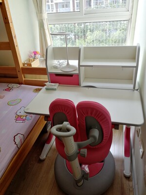 体验爱果乐儿童学习桌怎么样,好不好用?爱果乐有实体店吗?