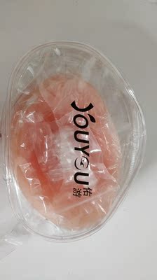 东西很不错,大小合适,粘性很足,不会掉。有肩带可以拆卸很方便。这个很实用,搭配泳衣,遇水也不会脱落。 东西很不错,大小合适,粘性很足,不会掉。有肩带可以拆卸很方便。这个很实用,搭配泳衣,遇水也不会脱落。