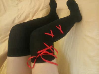 没有加滤镜  棉质的超舒服非常有质感   个人更喜欢黑色