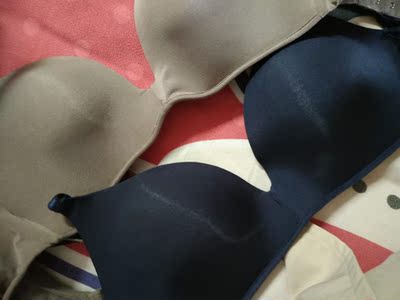 很好,还送了小礼物,谢谢,东西真的不钱 很好,还送了小礼物,谢谢,东西真的不钱