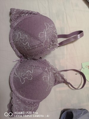 偏爱紫色的我，囤了好几款紫色内衣，试穿后感觉对得起这个价格。慢慢用吧。