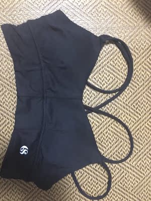 款式好看,配衣服非常好看,胸型也好看,而且很贴身,非常喜欢 款式好看,配衣服非常好看,胸型也好看,而且很贴身,非常喜欢