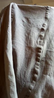 滑滑的,很舒适,前后裆部都加宽了,不勒 滑滑的,很舒适,前后裆部都加宽了,不勒