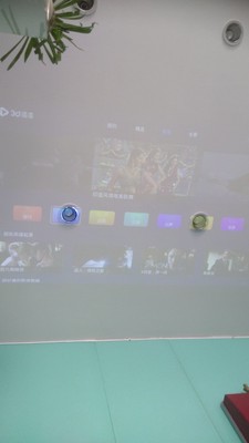 如何评价大家谈谈坚果W700和w730投影仪那个好，性价大对比，哪款能胜出！