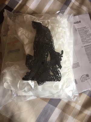 面料真的很好。手感也不错👍。还有赠送了眼罩 非常性感 期待上身效果超级赞超级喜欢❤️😘😘