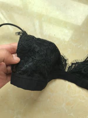 内衣面料很舒服，小性感哦，穿着上身挺好看的呢，喜欢喜欢