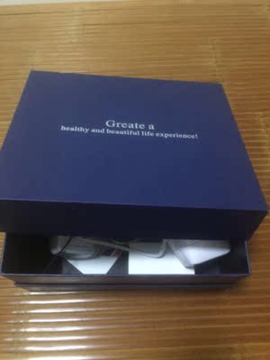 特意用了几次才来评价，效果是有的，手毛逐渐在减少了，哈哈我估计在几周就可以光溜溜了的，暂时没有发现毛孔粗大肿大的现象！