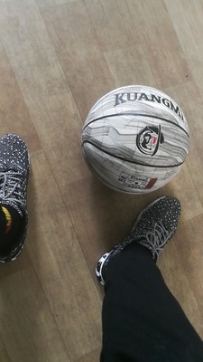 大家谈谈狂迷 Kuangmi篮球怎么样,狂迷 Kuangmi好不好呢,用后反馈