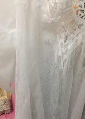 很薄 但摸着很有质感 赞一个 快递也算比较快了 哈哈哈哈哈