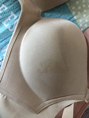 千万不要买！第一，味道很大，第二过水有的会显示颜色，第三，有图为证