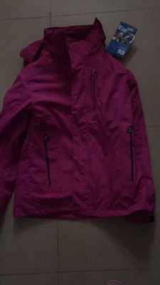 大家谈谈请问康威克冲锋衣怎么样,质量好吗?真的能保暖防风吗?