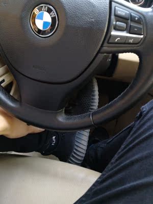 穿起来很轻,透气性好 穿起来很轻,透气性好